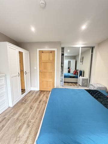 Flat 8, Rock House WV6 8QB - Photo 5