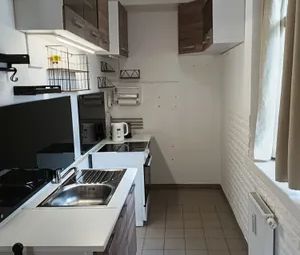 Ab 01.12.: Hell möblierte 1-Zimmer-Gemeindewohnung mit Balkon in To... - Foto 1