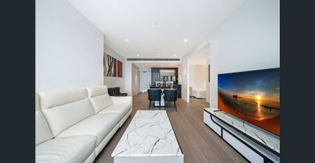 Luxury 1-Bedroom Apartment with Harbour Views in Barangaroo - Photo 2