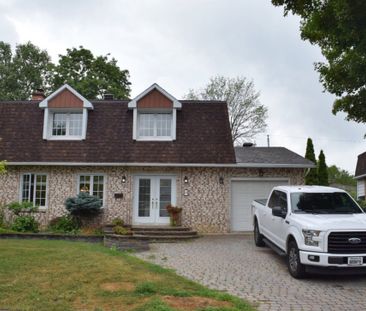À louer / Maison à étages - Photo 1