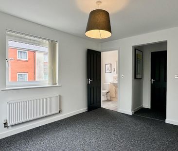 2 bedroom apartment to rent - Photo 2