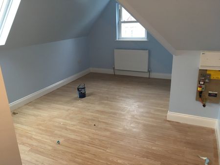 1 Bed Flat, Very Near Hamilton Road Area, W5 - Photo 4