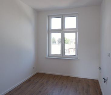 Erstbezug: Sanierte 2 Zimmer mit Balkon in Schkopau - Foto 2