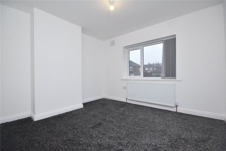 182, Town Street, Middleton, Leeds, West Yorkshire, LS10 3TH - Photo 3