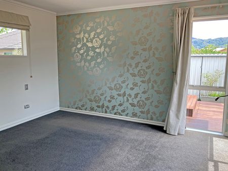 Modern Family Home! - Photo 5