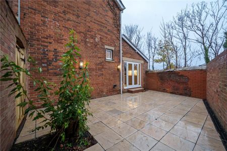 2 bedroom duplex to rent - Photo 3