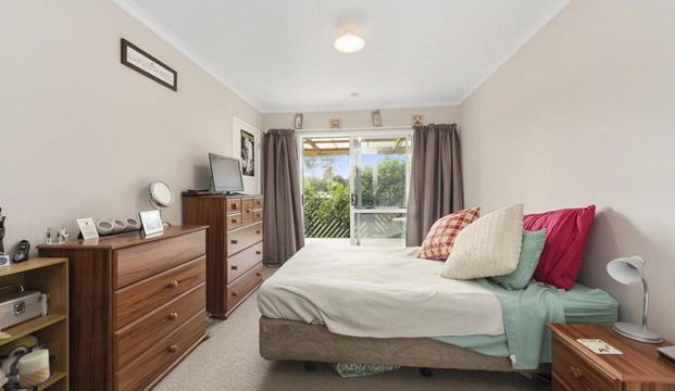 Tidy Two with a view - Photo 1