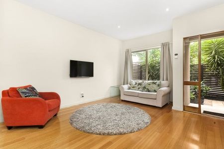 2/616 Waverley Road, Malvern East - Photo 3