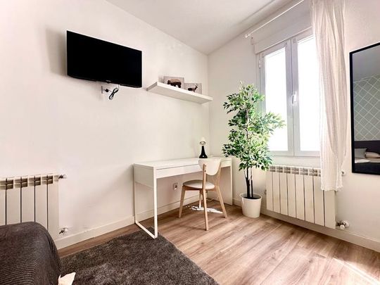 Calle de Caravaca, Madrid, Community of Madrid 28012 - Photo 1