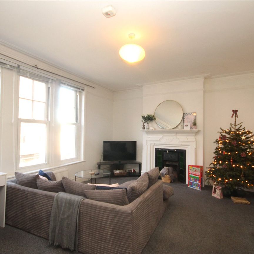 Balham Hill, London, SW12 9DY - Photo 1