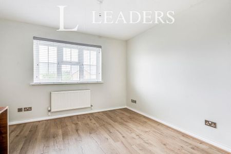 2 bedroom semi-detached house to rent - Photo 3