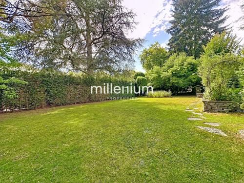 Exceptional Villa in Corsier – Lake View, Spacious, Garden &amp; Pool - Photo 1