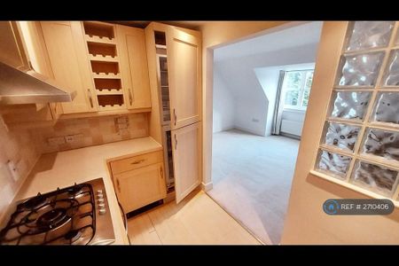 1 bedroom flat to rent - Photo 2