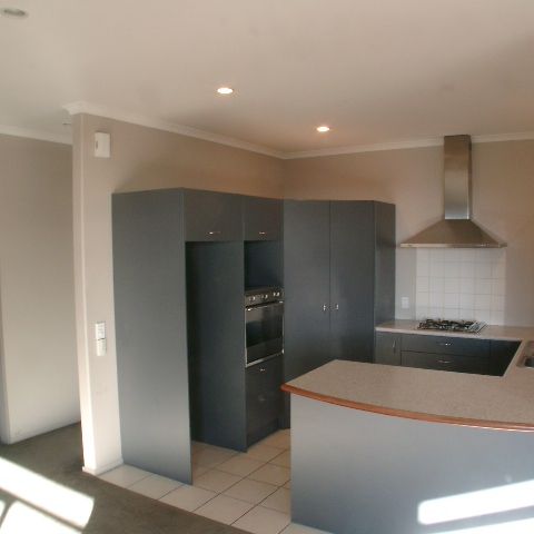 14 Milford Street, Aotea - Photo 1