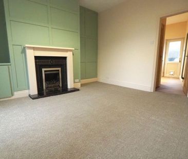 2 bedroom end of terrace house to rent - Photo 1