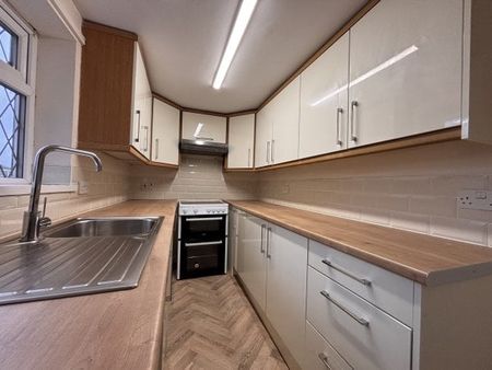 Hatton Cottages, Pendeford Hall Lane, WV9, Property for rent - Photo 4