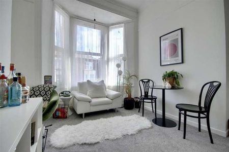 Nelson Road, Southsea, PO5 - Photo 2