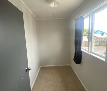 Positioned in the heart of popular Nawton, this freshly refreshed t... - Photo 3