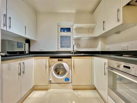 2 bedroom apartment to rent - Photo 4