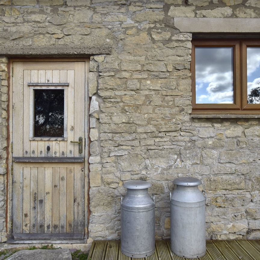 Bushcombe Lane, Cleeve Hill, Cheltenham, Gloucestershire, GL52 - Photo 1