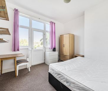 6 bedroom terraced house to rent - Photo 4