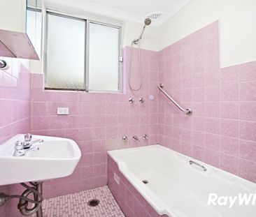 Classic 1 Bedroom Unit! - Photo 4