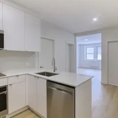 2 rooms apartment of 65m² in Montreal - Photo 2