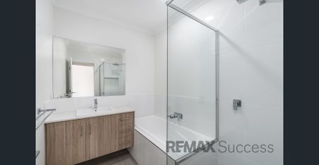 Modern Unit Living with Private Courtyard in Kearneys Spring - Photo 5