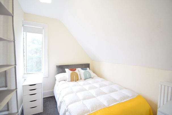 Room in a Shared Flat, Madeley Road, W5 - Photo 1