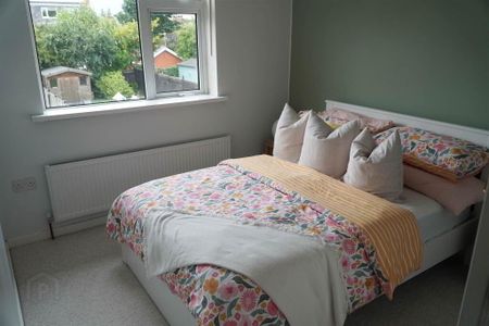 49 Thornhill Parade, Belfast, BT5 7AT - Photo 3