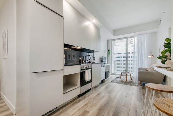 2061 Rue Stanley, Montréal - Photo 1