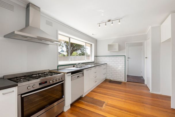 85 Embankment Grove, Chelsea - Photo 1