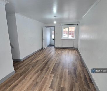 3 bedroom detached house to rent - Photo 2