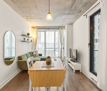 195 Rue Peel, #605 - Photo 1