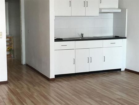 En plein coeur de la grand place! Beau STUDIO NON MEUBLE - Foto 3