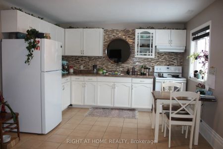 46 Lougheed Road #Lower - Photo 4