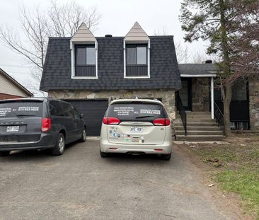 À louer / Maison à paliers multiples - Photo 1