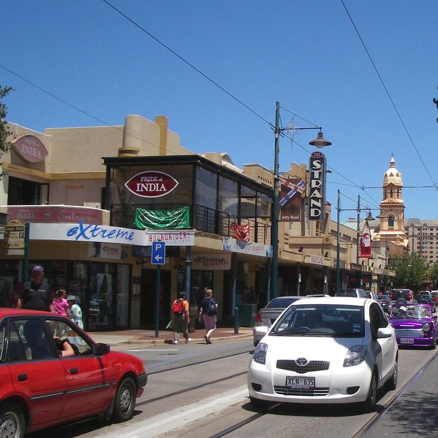 FURNISHED - Single Story Walk to The Bay - Photo 1