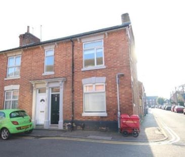 3 bedroom end of terrace house to rent - Photo 4