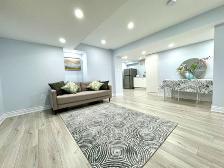 For Lease - 51 Cayton Crescent Unit# Lower, Bradford West Gwillimbury, Ontario - Photo 2