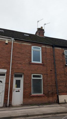 3 bedroom terraced house to rent - Photo 5