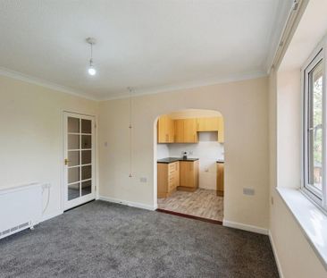2 bedroom retirement property to rent - Photo 4