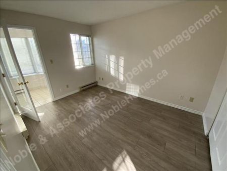 1567 East Broadway 202 Vancouver - Photo 2