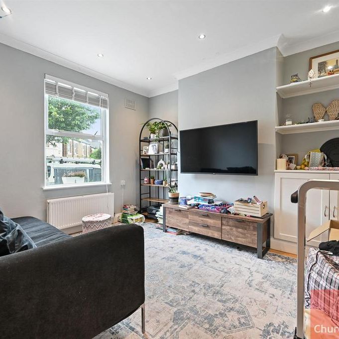 3 bedroom semi-detached house to rent - Photo 1