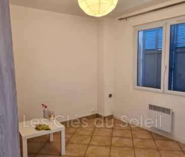 Location appartement 3 pièces 47 m² Bandol - Photo 3