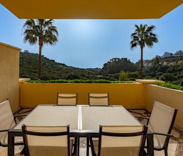 Middle Floor Apartment in Casares Playa - Photo 2