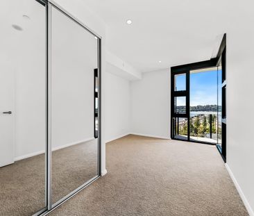 Refined Executive Living with City Views - Photo 4