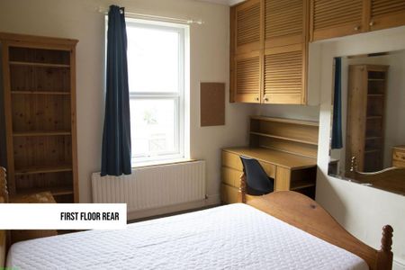 4 bedroom terraced house to rent - Photo 2