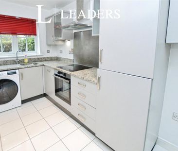 3 bedroom detached house to rent - Photo 5