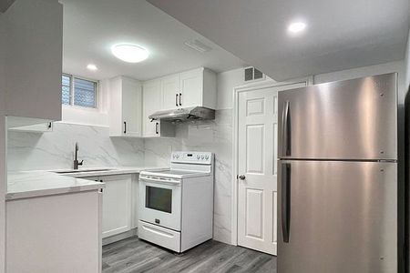 For Lease - 236 Colborne Avenue Unit# lower, Richmond Hill, Ontario - Photo 2